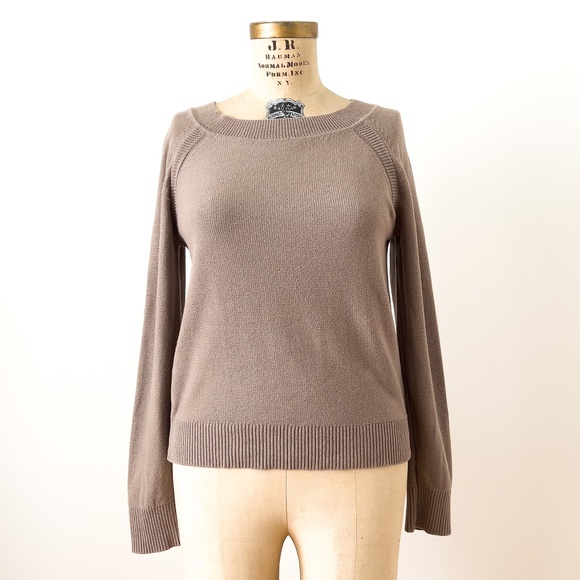 Banana Republic Neutral Organic Cotton Long Sleeve Knit Sweater - XS Classic - Picture 1 of 12